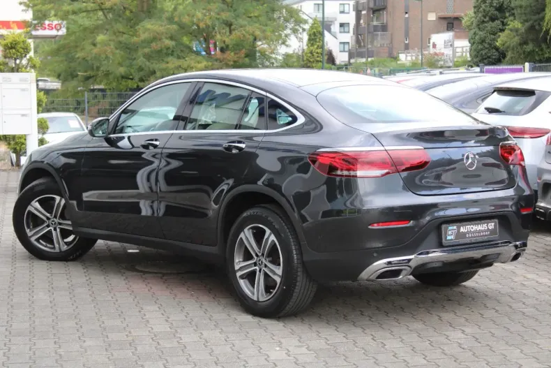 Mercedes-Benz GLC 220 din 2020 cu 70.819 km - oferta MER119013 - foto 4