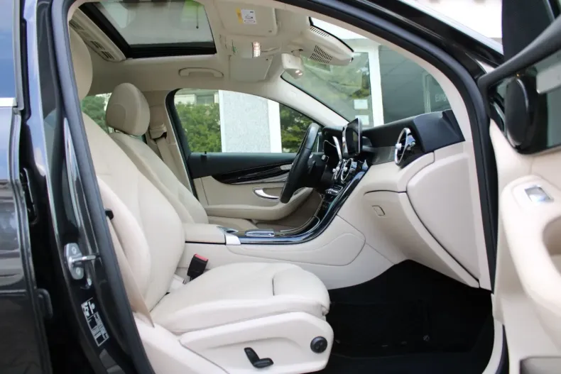 Mercedes-Benz GLC 220 din 2020 cu 70.819 km - oferta MER119013 - foto 14