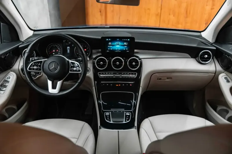 Mercedes-Benz GLC 200 din 2020 cu 97.700 km - oferta MER119015 - foto 16