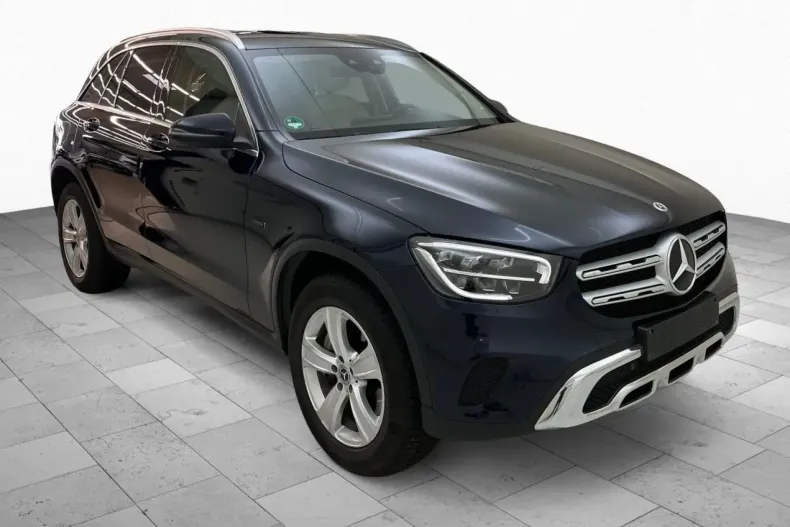 Mercedes-Benz GLC 300 din 2021 cu 65.780 km - oferta MER119016 - foto 2