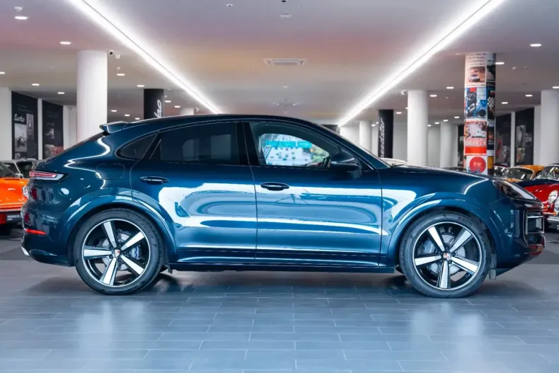 Porsche Cayenne din 2023 cu 16.200 km - oferta POR119017 - foto 3