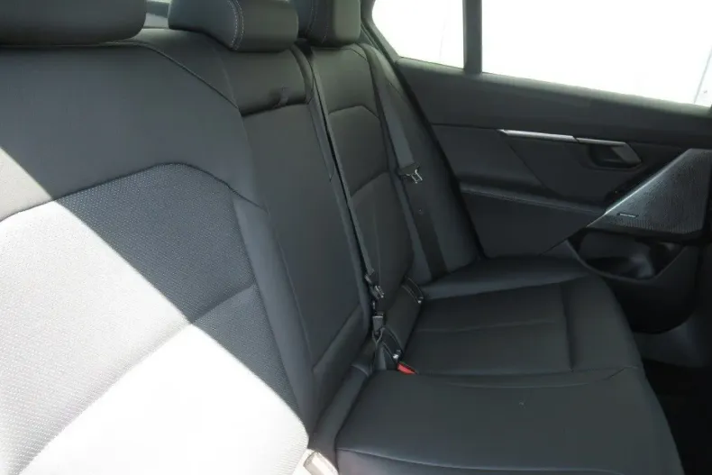 BMW 520 din 2024 cu 54.000 km - oferta BMW119021 - foto 8