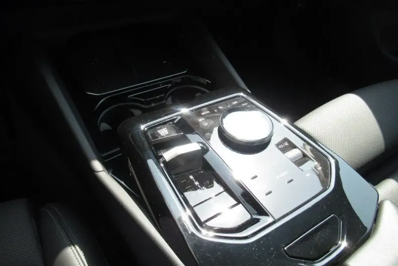 BMW 520 din 2024 cu 54.000 km - oferta BMW119021 - foto 9