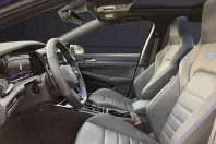 Volkswagen Golf din 2024 cu 11.500 km - oferta VOL119026 - foto 11