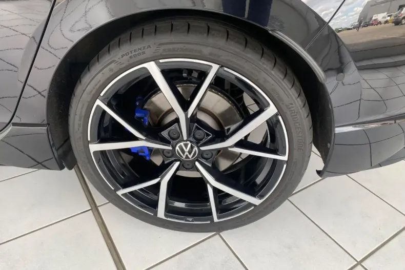 Volkswagen Golf din 2023 cu 27.191 km - oferta VOL119027 - foto 6