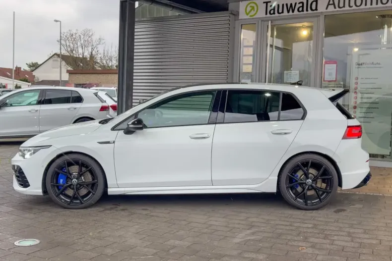 Volkswagen Golf din 2023 cu 13.900 km - oferta VOL119028 - foto 8