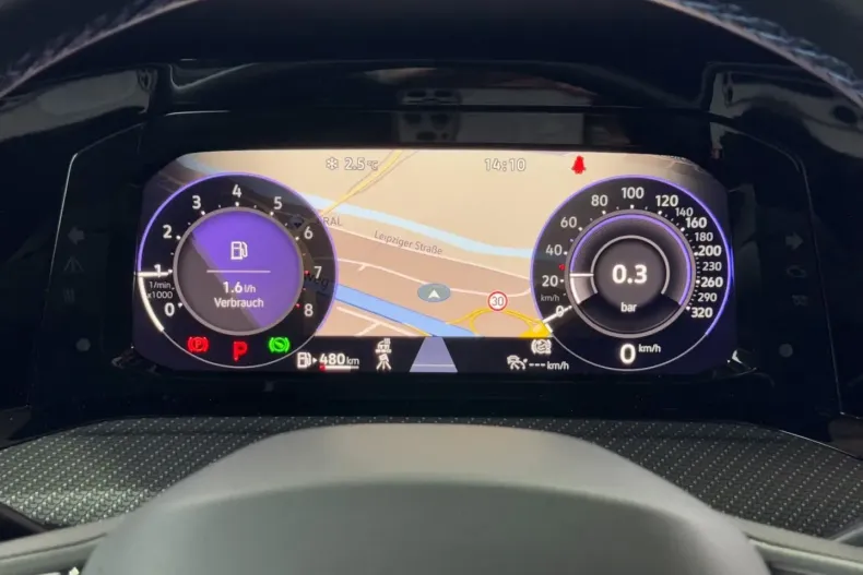 Volkswagen Golf din 2023 cu 13.900 km - oferta VOL119028 - foto 13