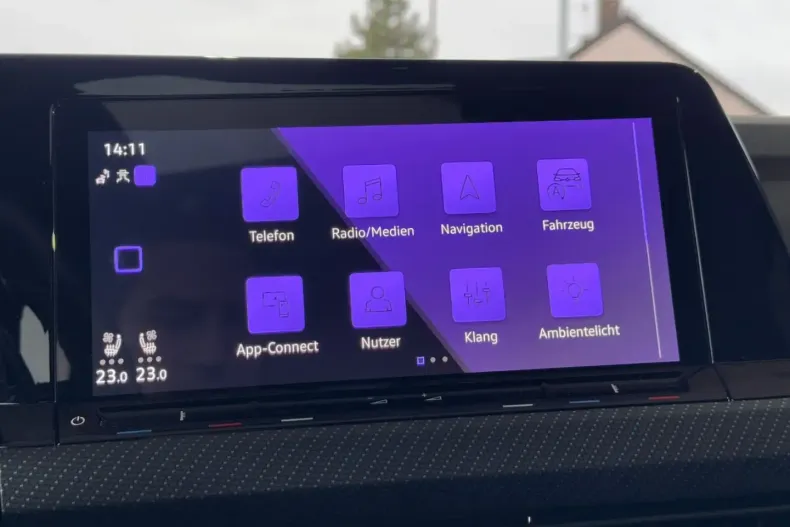 Volkswagen Golf din 2023 cu 13.900 km - oferta VOL119028 - foto 18