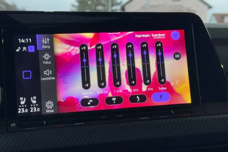 Volkswagen Golf din 2023 cu 13.900 km - oferta VOL119028 - foto 21