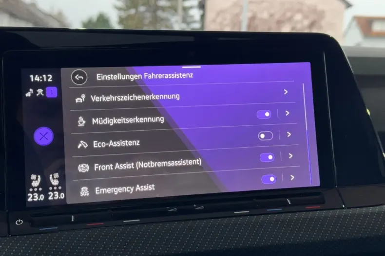 Volkswagen Golf din 2023 cu 13.900 km - oferta VOL119028 - foto 24