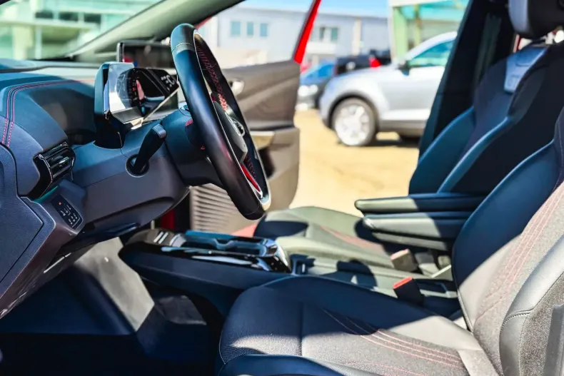 Volkswagen ID.4 din 2023 cu 14.500 km - oferta VOL119033 - foto 13