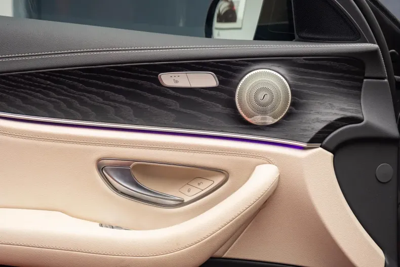 Mercedes-Benz E 300 din 2021 cu 42.000 km - oferta MER119036 - foto 17