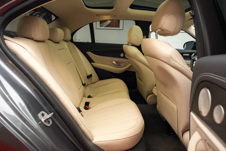 Mercedes-Benz E 300 din 2021 cu 42.000 km - oferta MER119036 - foto 28