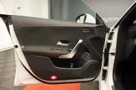 Mercedes-Benz CLA 200 din 2023 cu 30.150 km - oferta MER119039 - foto 15