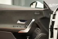 Mercedes-Benz CLA 200 din 2023 cu 30.150 km - oferta MER119039 - foto 16