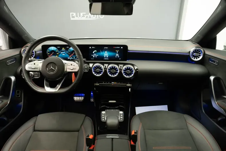 Mercedes-Benz CLA 200 din 2023 cu 30.150 km - oferta MER119039 - foto 24