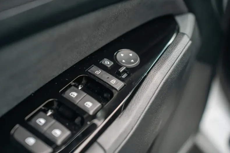 Kia Sportage din 2022 cu 21.930 km - oferta KIA119040 - foto 10