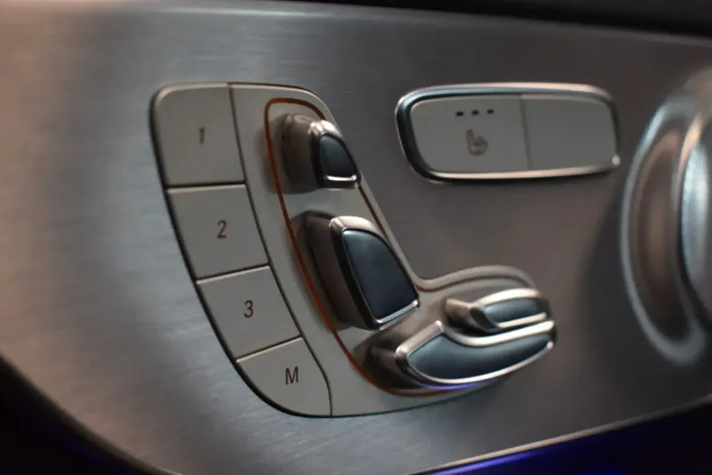 Mercedes-Benz C 63 AMG din 2021 cu 38.300 km - oferta MER119045 - foto 22