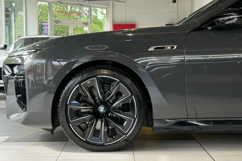 BMW i7 din 2024 cu 30.000 km - oferta BMW119048 - foto 2