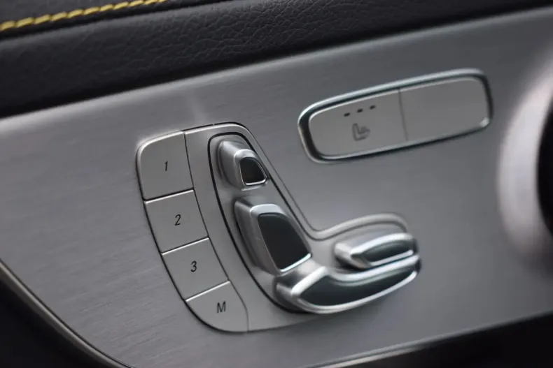 Mercedes-Benz C 63 AMG din 2020 cu 31.500 km - oferta MER119055 - foto 12