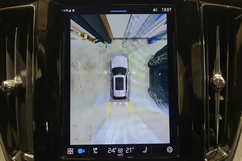 Volvo XC60 din 2021 cu 35.590 km - oferta VOL119060 - foto 7