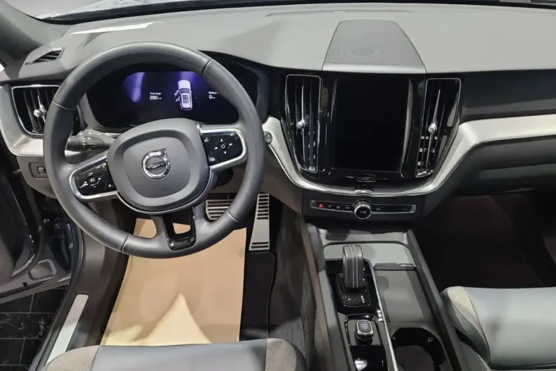 Volvo XC60 din 2021 cu 35.590 km - oferta VOL119060 - foto 10