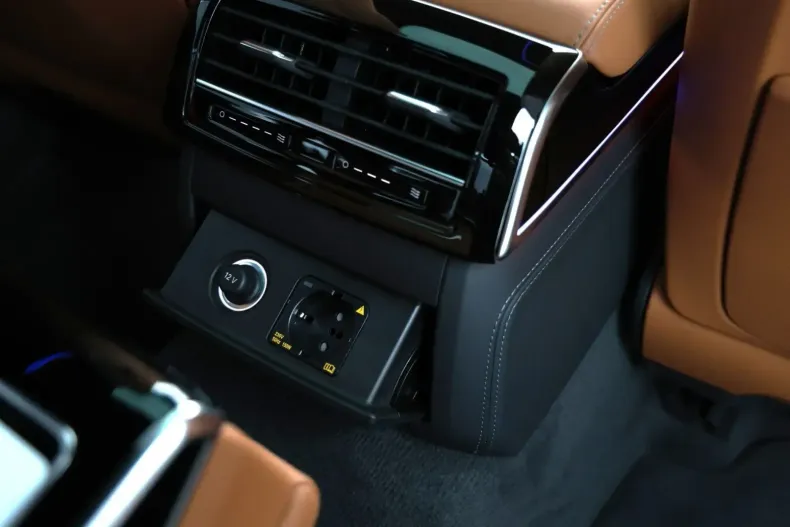 Audi A8 din 2023 cu 3.218 km - oferta AUD119061 - foto 25