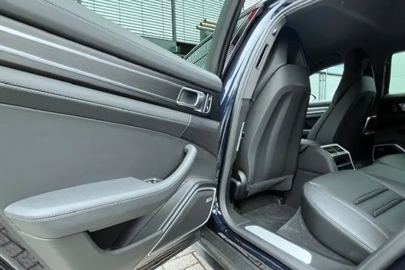 Porsche Panamera din 2022 cu 35.426 km - oferta POR119078 - foto 22