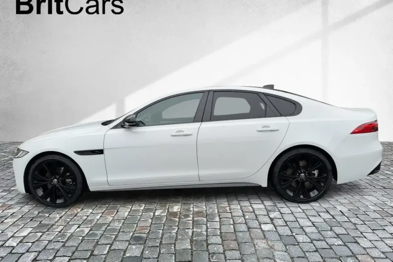 Jaguar XF din 2024 cu 20.336 km - oferta JAG119082 - foto 3