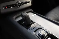 Volvo XC90 din 2020 cu 67.350 km - oferta VOL119084 - foto 11