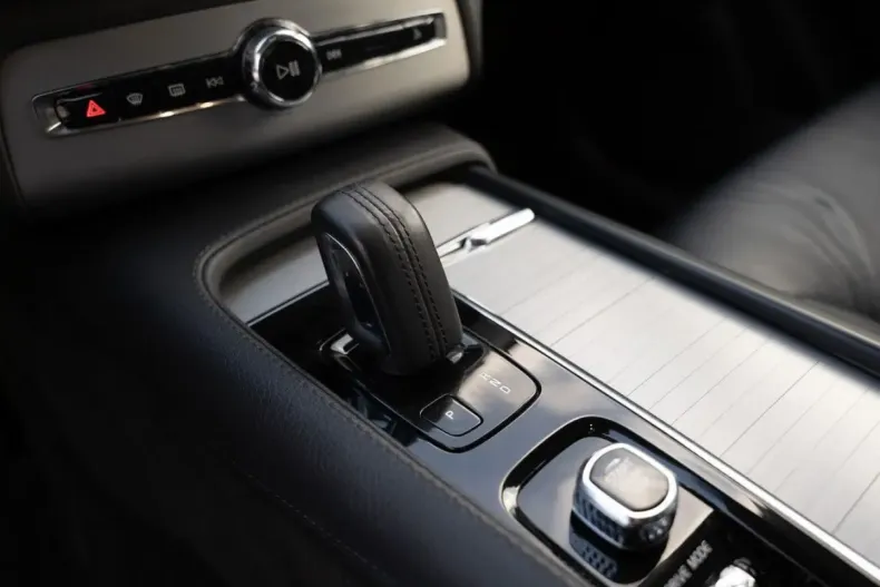 Volvo XC90 din 2020 cu 67.350 km - oferta VOL119084 - foto 11