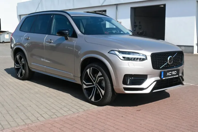 Volvo XC90 din 2024 cu 4.900 km - oferta VOL119087 - foto 8