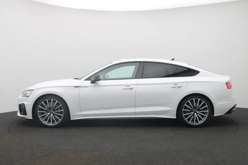 Audi A5 din 2024 cu 5.200 km - oferta AUD119098 - foto 2