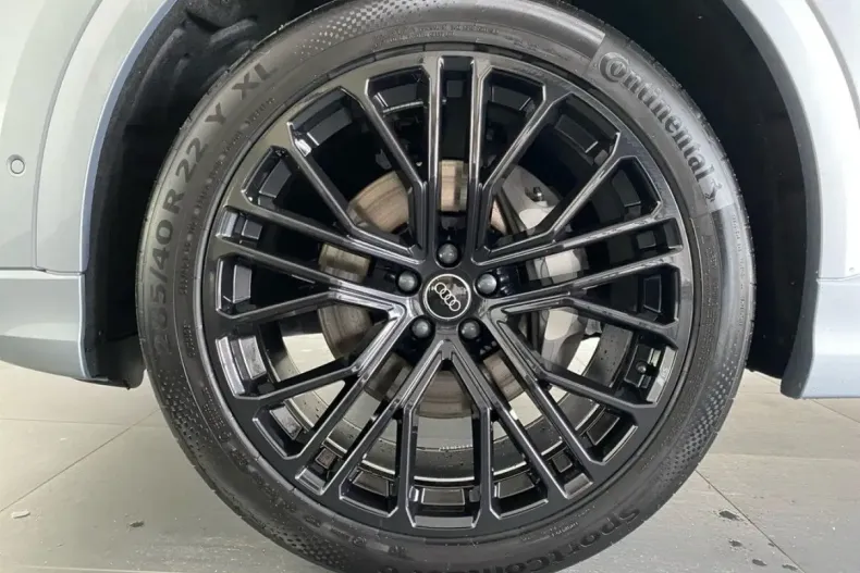 Audi Q8 din 2024 cu 23.493 km - oferta AUD119101 - foto 2