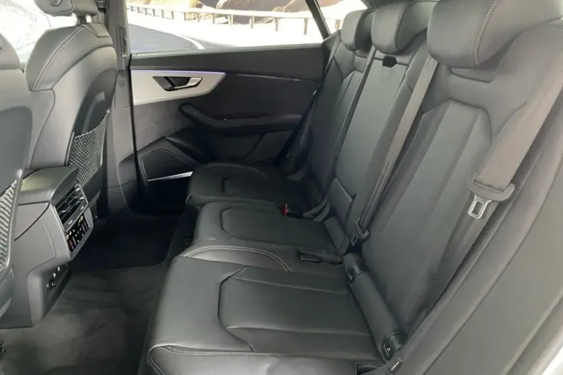 Audi Q8 din 2024 cu 23.493 km - oferta AUD119101 - foto 6