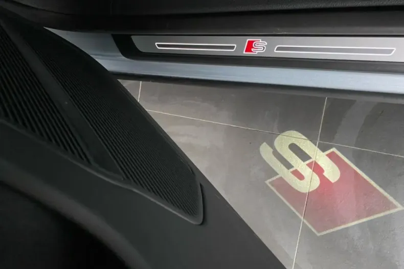 Audi Q8 din 2024 cu 23.493 km - oferta AUD119101 - foto 20