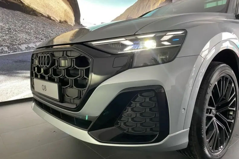 Audi Q8 din 2024 cu 23.493 km - oferta AUD119101 - foto 23