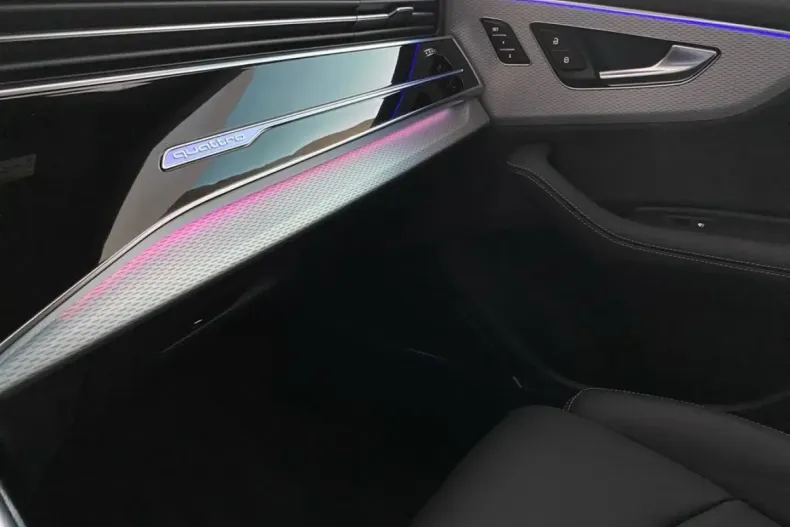 Audi Q8 din 2024 cu 23.493 km - oferta AUD119101 - foto 24