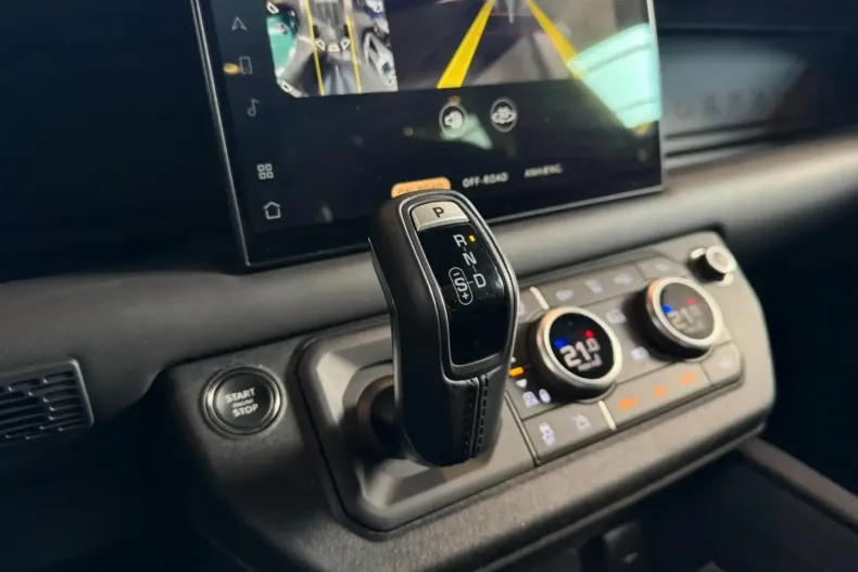 Land Rover Defender din 2023 cu 36.335 km - oferta LAN119102 - foto 9