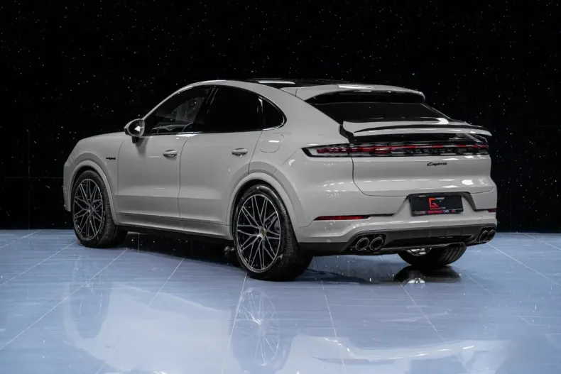 Porsche Cayenne din 2025 cu 15 km - oferta POR119107 - foto 3