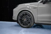 Porsche Cayenne din 2025 cu 15 km - oferta POR119107 - foto 7