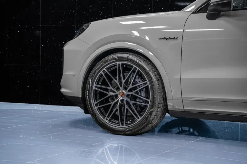 Porsche Cayenne din 2025 cu 15 km - oferta POR119107 - foto 7