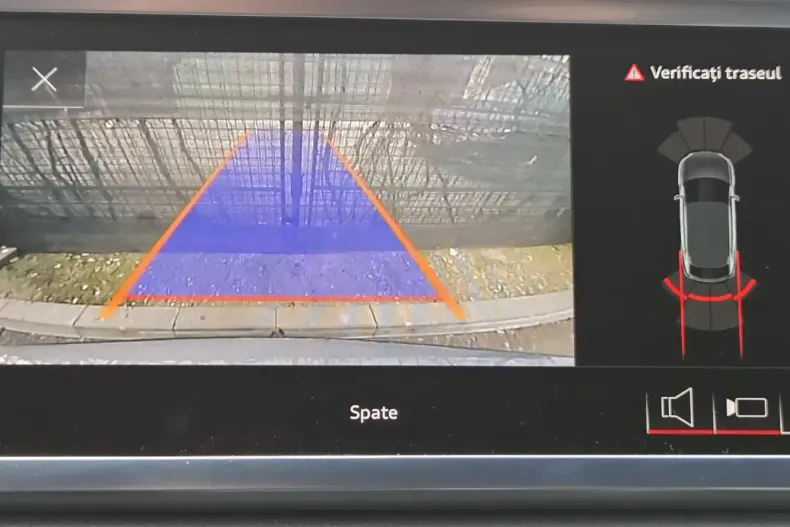 Audi Q3 din 2024 cu 12.339 km - oferta AUD119109 - foto 24