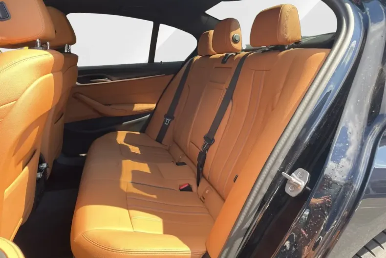 BMW 545 din 2023 cu 23.445 km - oferta BMW119112 - foto 12