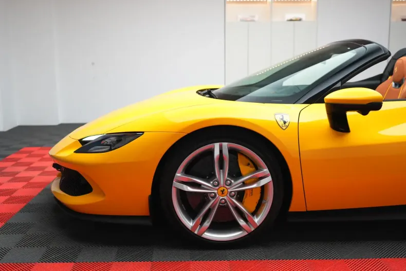 Ferrari 296 GTS din 2025 cu 45 km - oferta FER119117 - foto 5