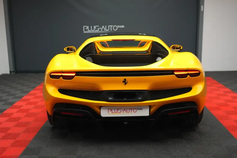 Ferrari 296 GTS din 2025 cu 45 km - oferta FER119117 - foto 7