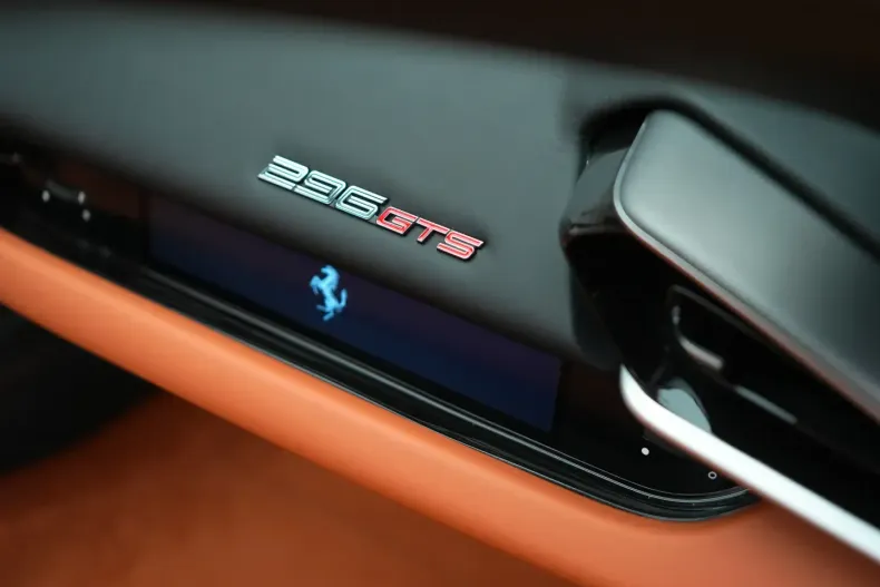 Ferrari 296 GTS din 2025 cu 45 km - oferta FER119117 - foto 17