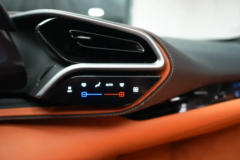 Ferrari 296 GTS din 2025 cu 45 km - oferta FER119117 - foto 23