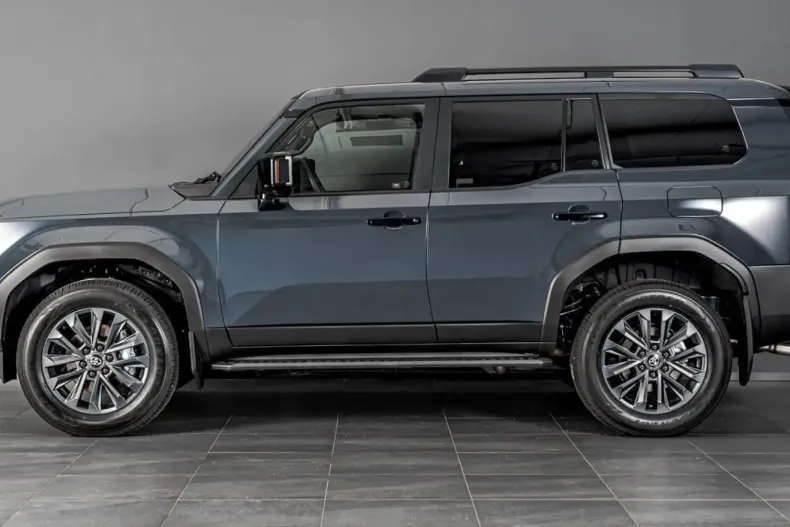 Toyota Land Cruiser din 2024 cu 1.990 km - oferta TOY119120 - foto 4