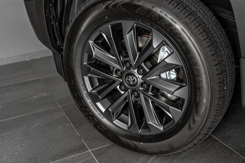 Toyota Land Cruiser din 2024 cu 1.990 km - oferta TOY119120 - foto 5